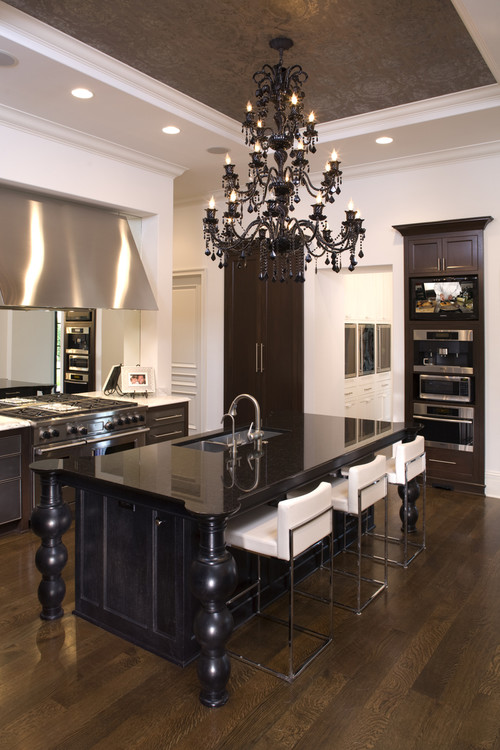 Chandeliers Over A Kitchen Island, Small Chandeliers Over Kitchen Island