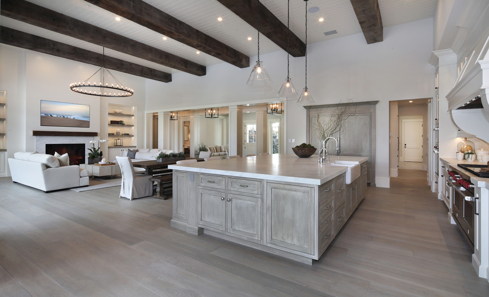 Home design - traditional home design idea in Orange County
