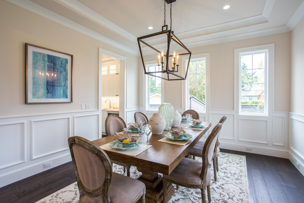 Design ideas for a traditional dining room in Seattle.