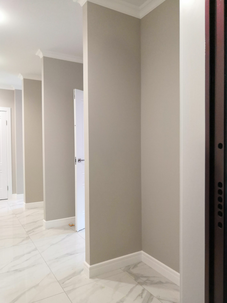 Шкафы в прихожую в ниши