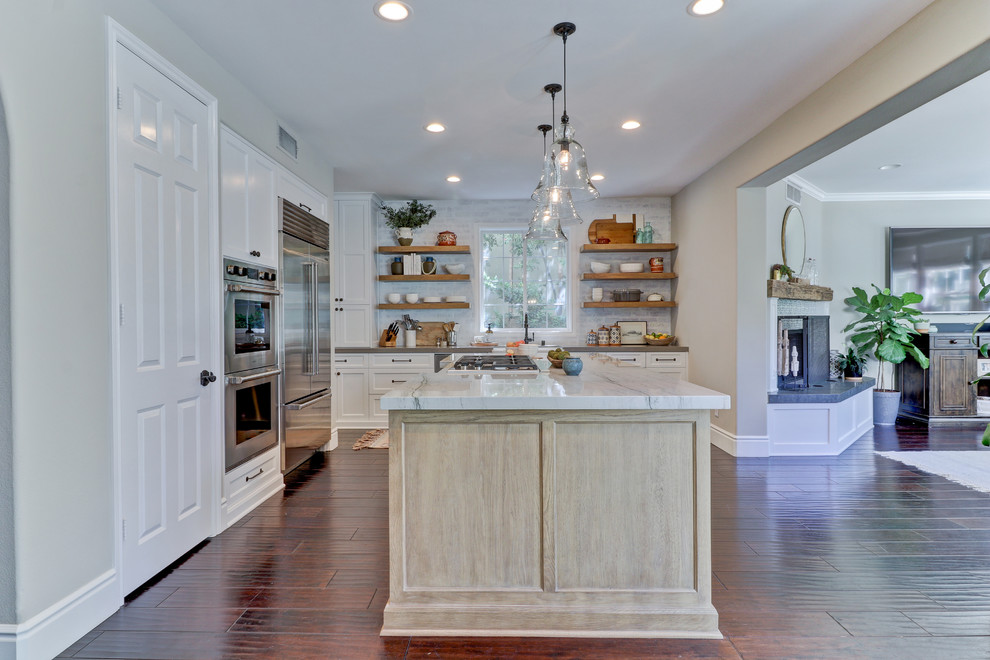 Kitchen - transitional kitchen idea in Orange County