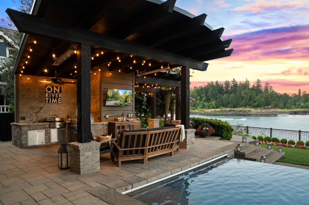 "River Time" Willamette Estate Staging - Lake Oswego, OR