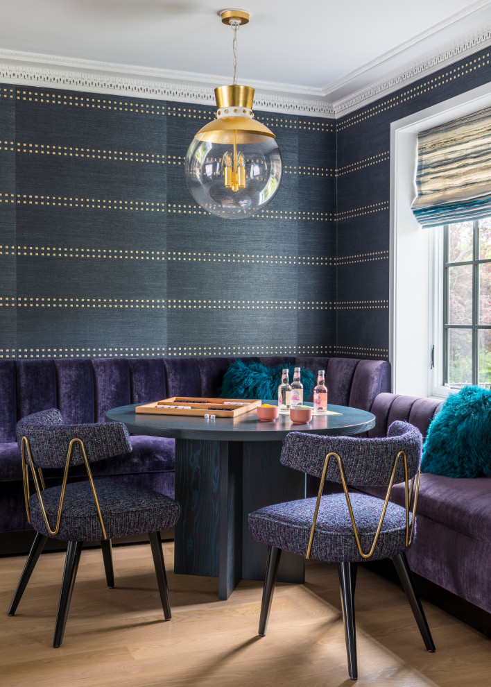 Dining room - contemporary dining room idea in New York