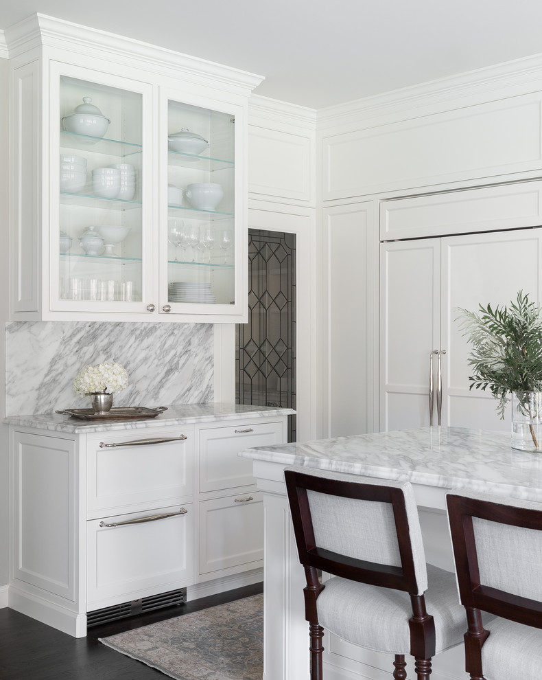 Transitional kitchen photo in Seattle