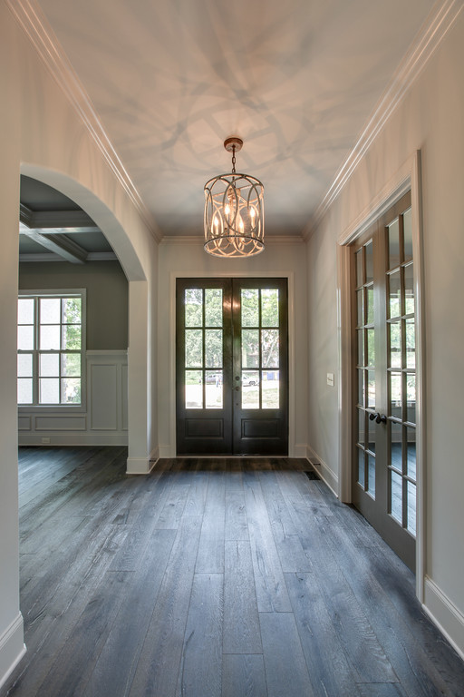 Design ideas for a traditional entryway in Nashville.