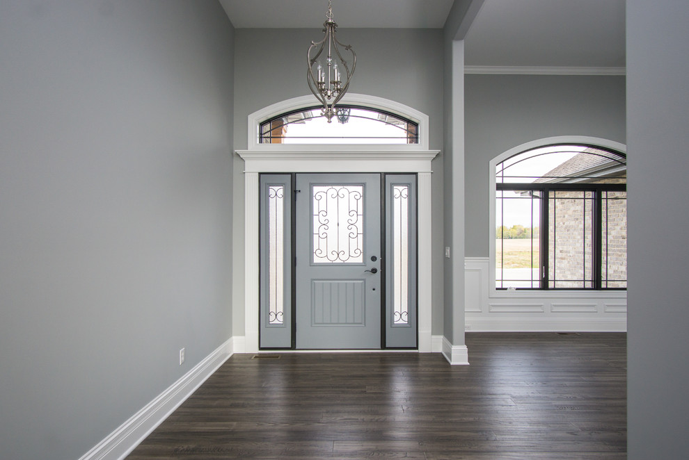 Transitional entryway photo in Chicago