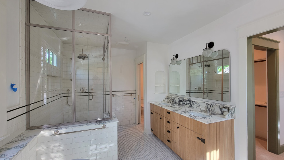 FRAMED SHOWERS