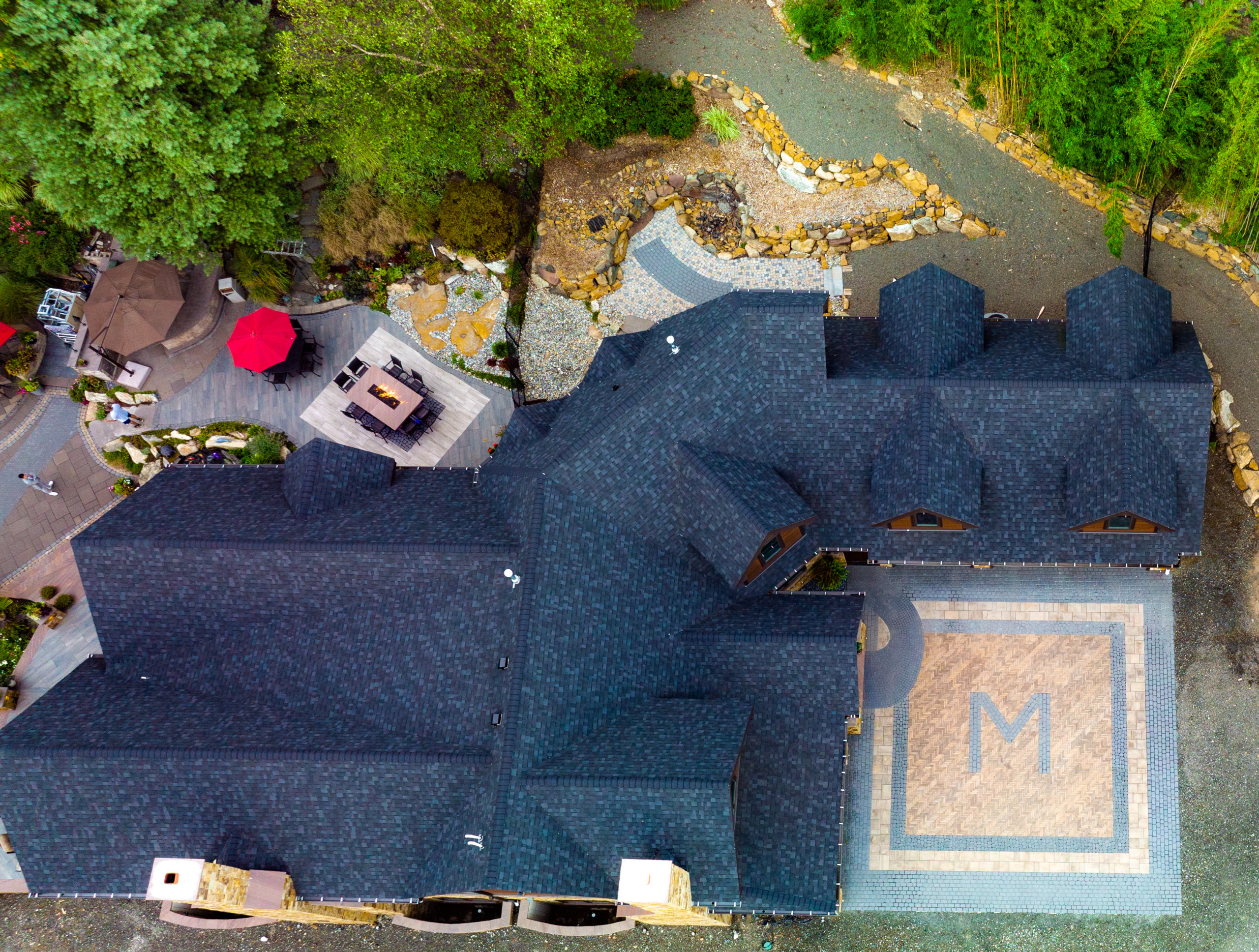 Award Winning Driveway Courtyard