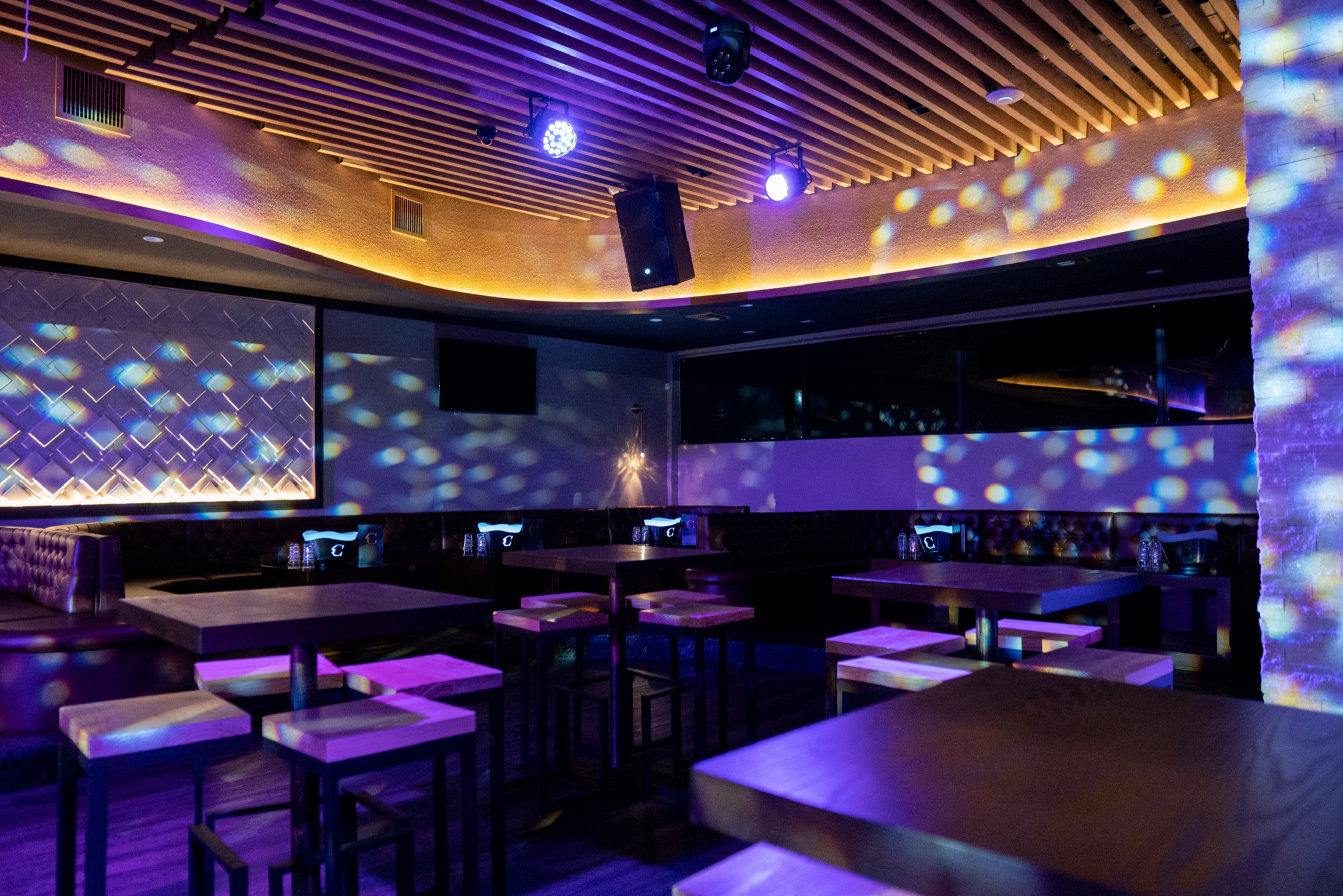 Da Cave Upscale Cocktail Lounge