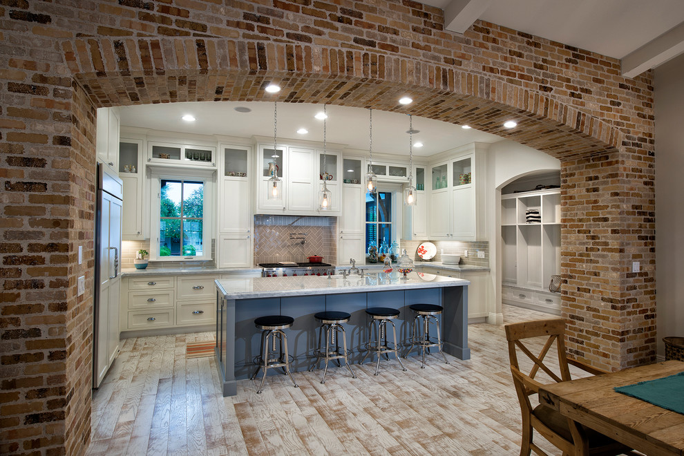 Transitional kitchen photo in Phoenix