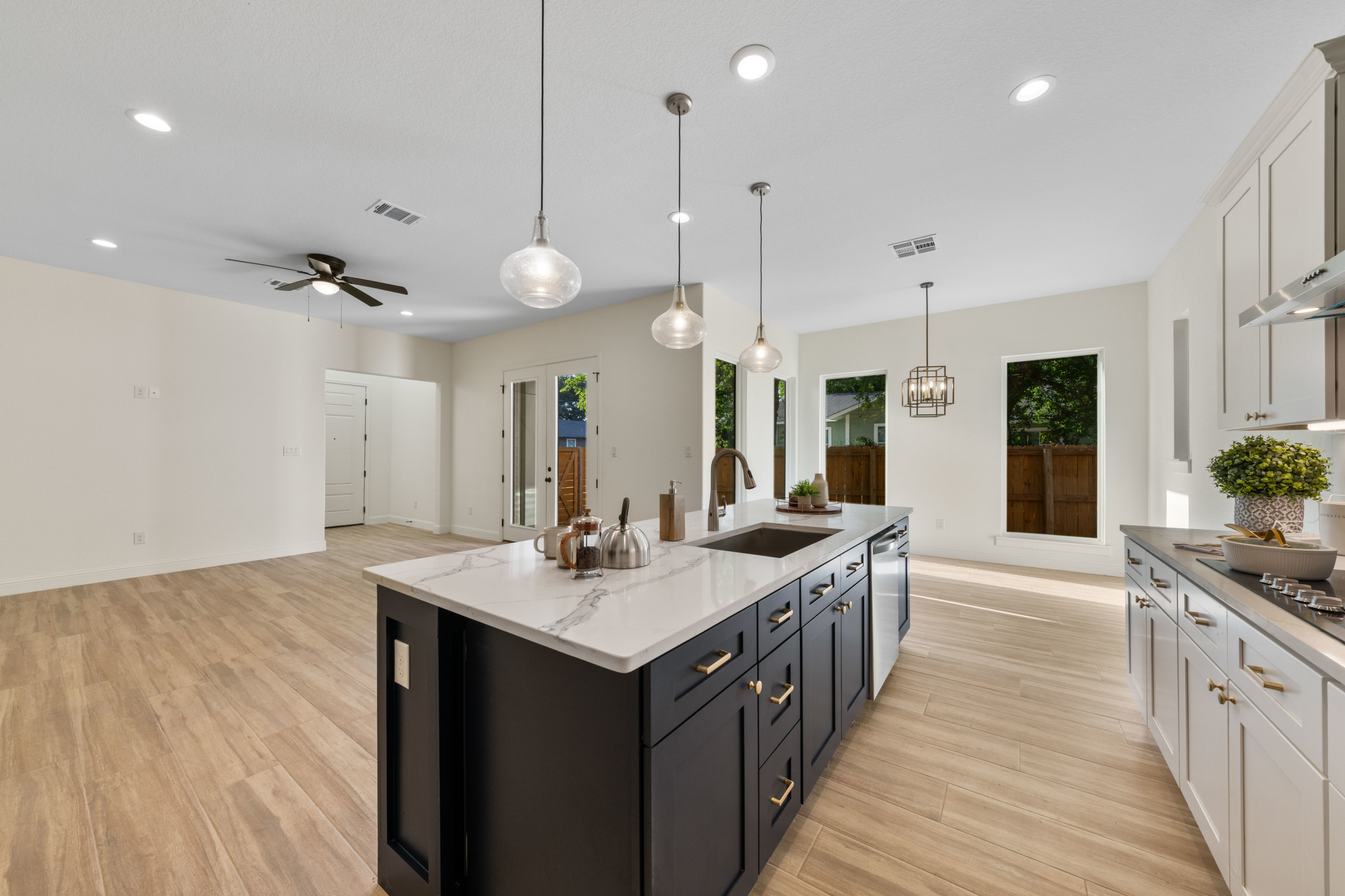 1310 S Mesquite