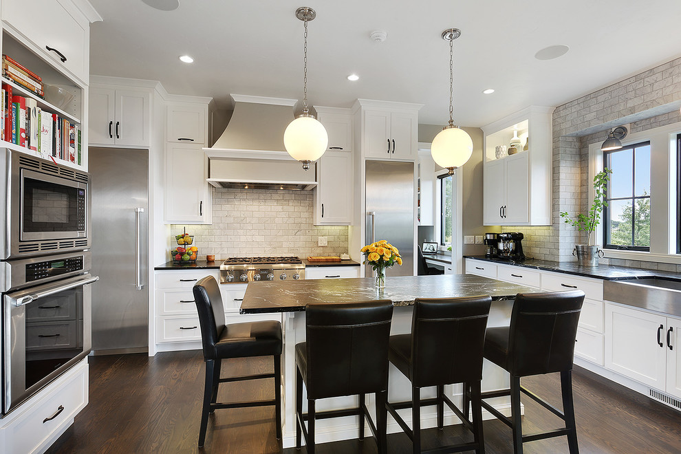 Kitchen - transitional kitchen idea