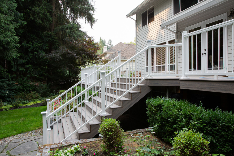 Deck - modern deck idea in Seattle