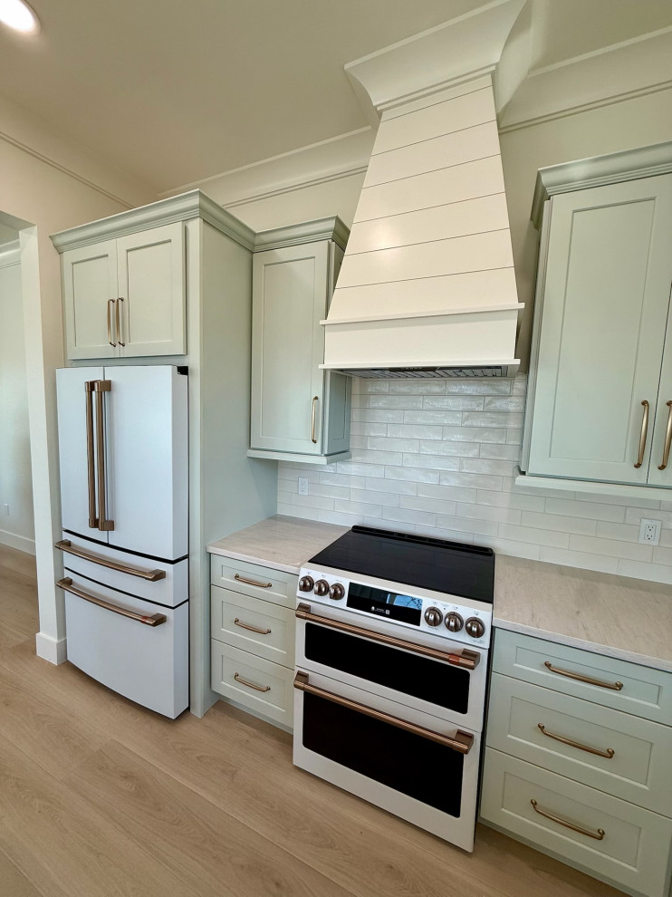 Modern Coastal Kitchen