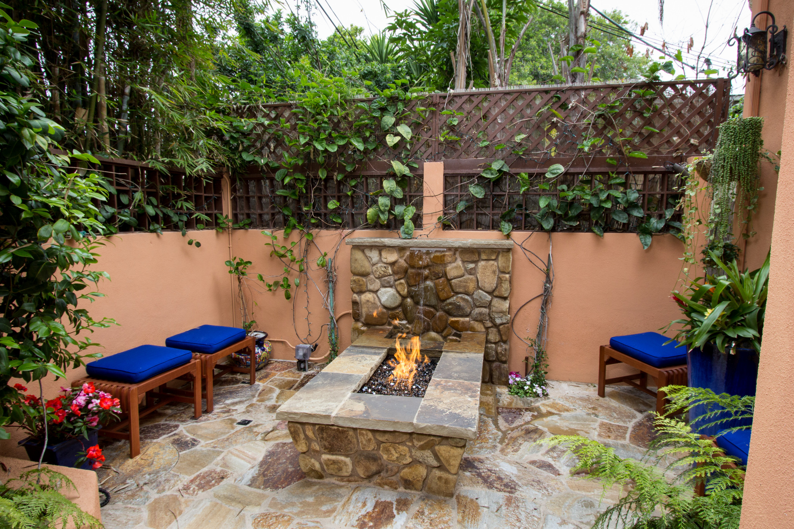 La Jolla conversation pit