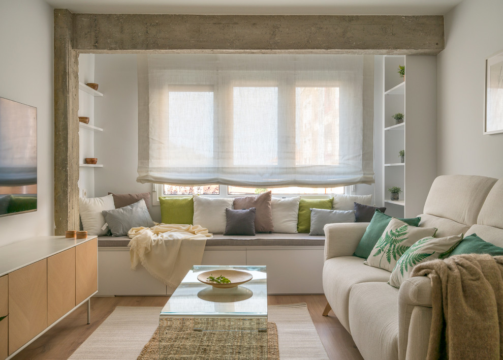 Design ideas for a mediterranean living room in Bilbao.