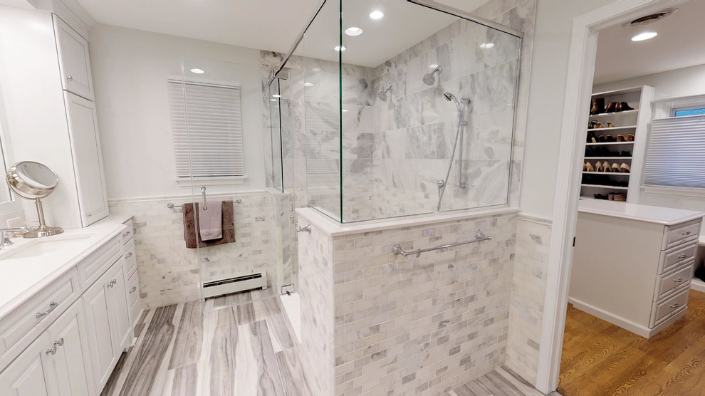 Photo of a transitional bathroom in Cleveland.