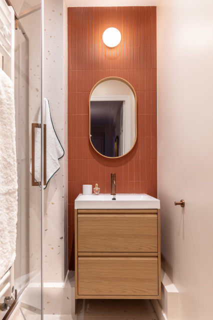 R&eacute;novation compl&egrave;te d&rsquo;un appartement &ndash; Paris 15e modern-badezimmer