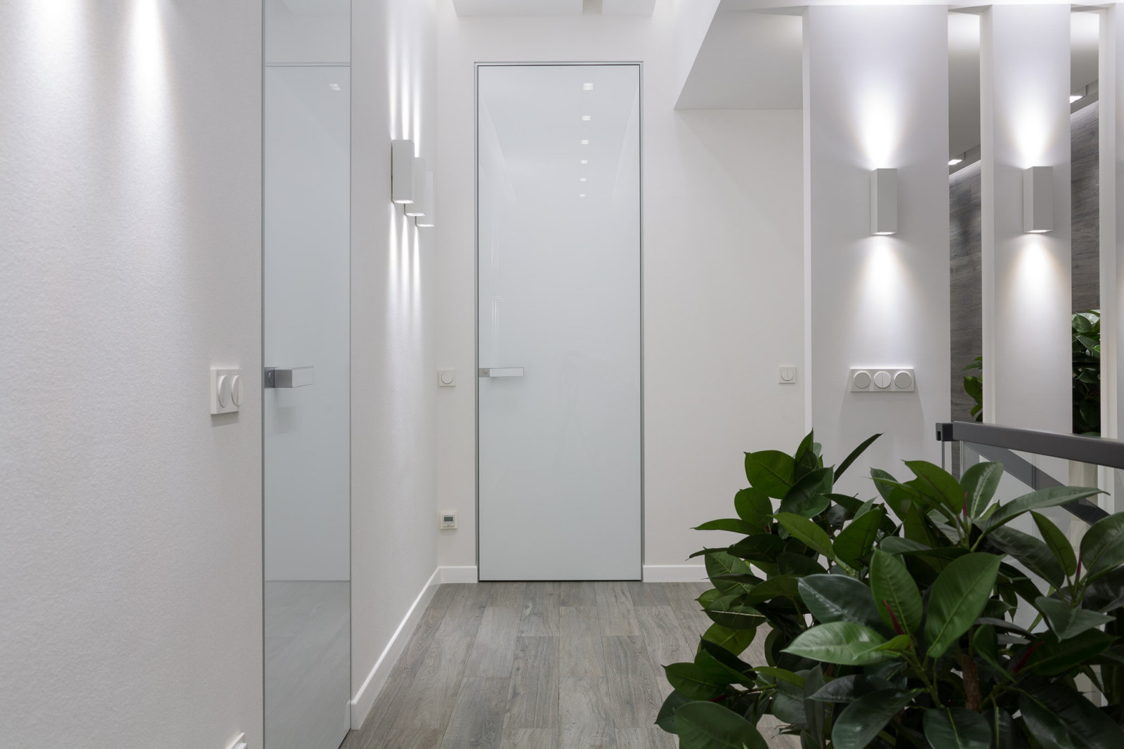 БЕЛЫМ ПО БЕЛОМУ