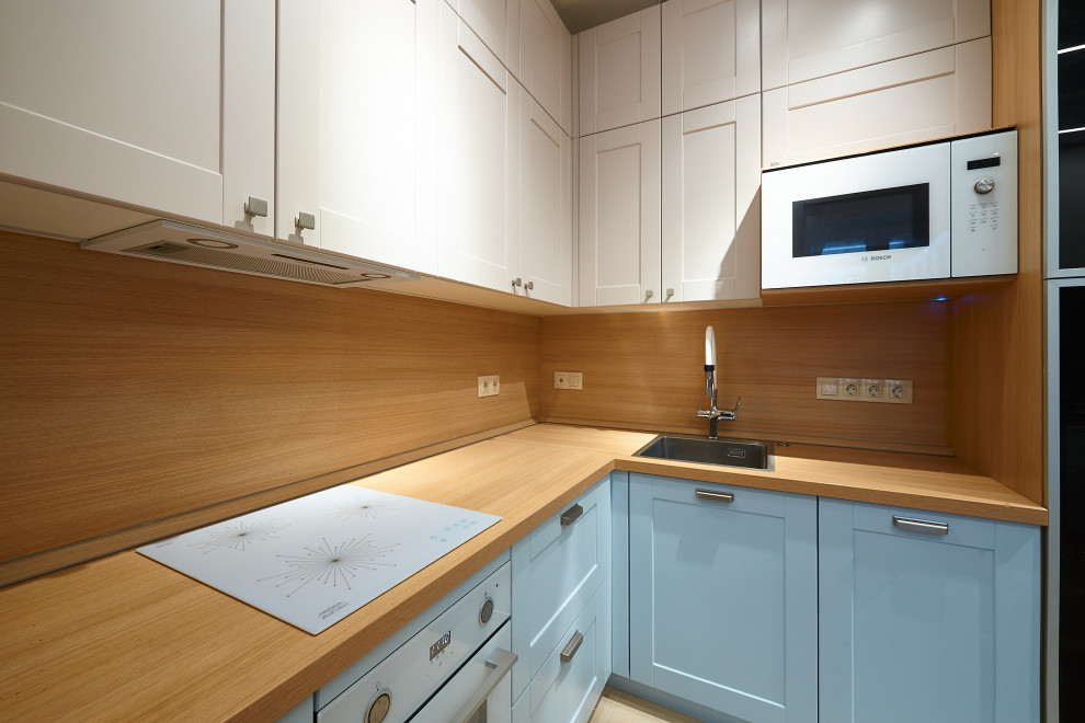 Кухня из эмали и шкаф для хранения