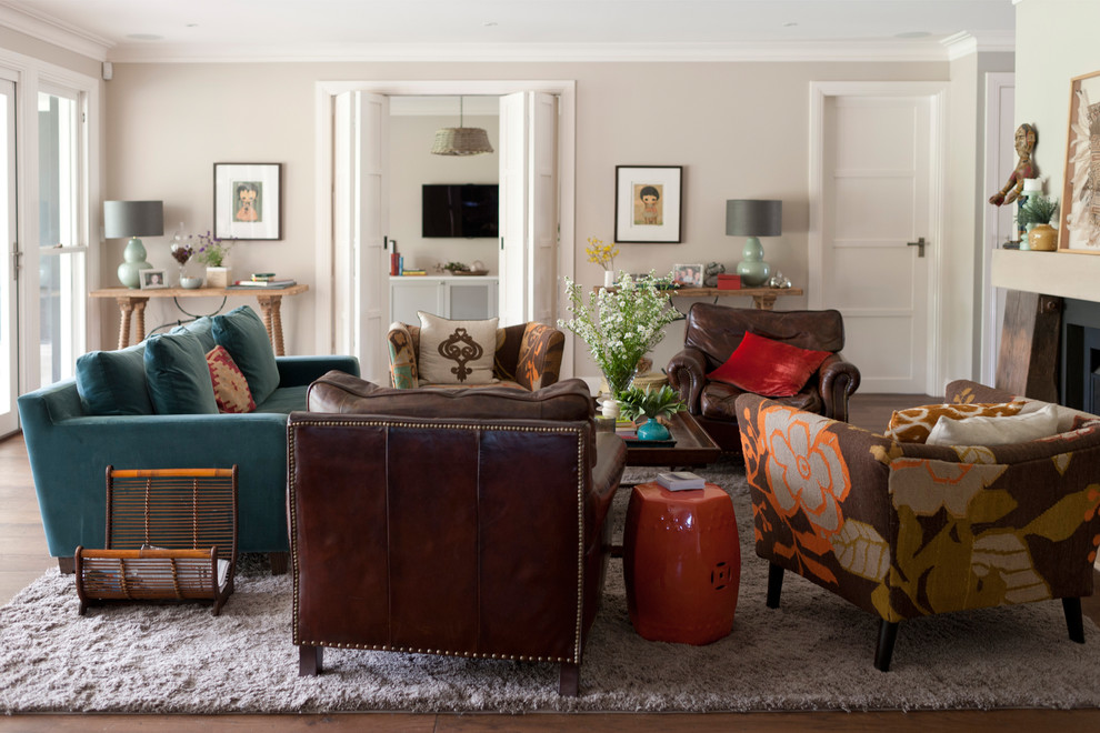 Photo of an eclectic family room in Sydney.