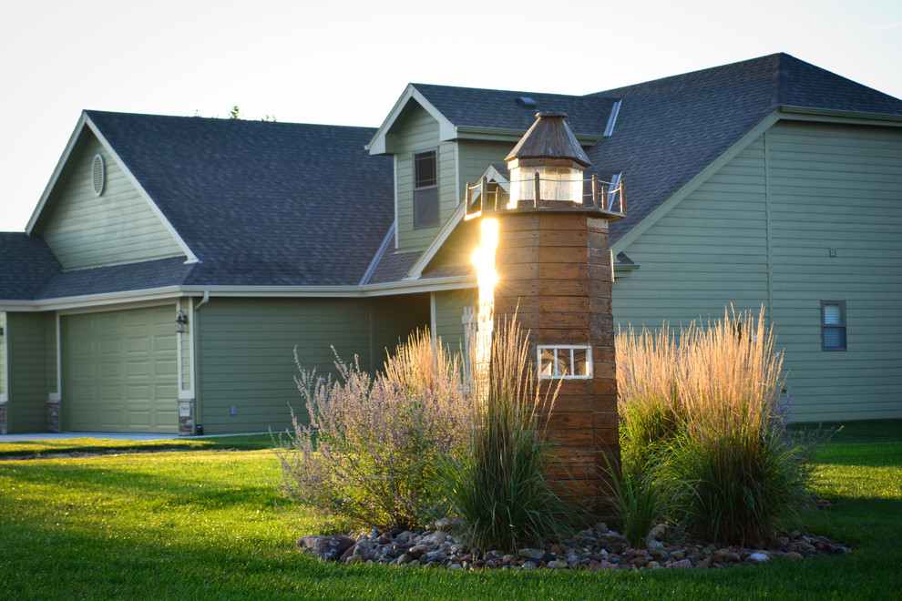 Home design - rustic home design idea in Omaha