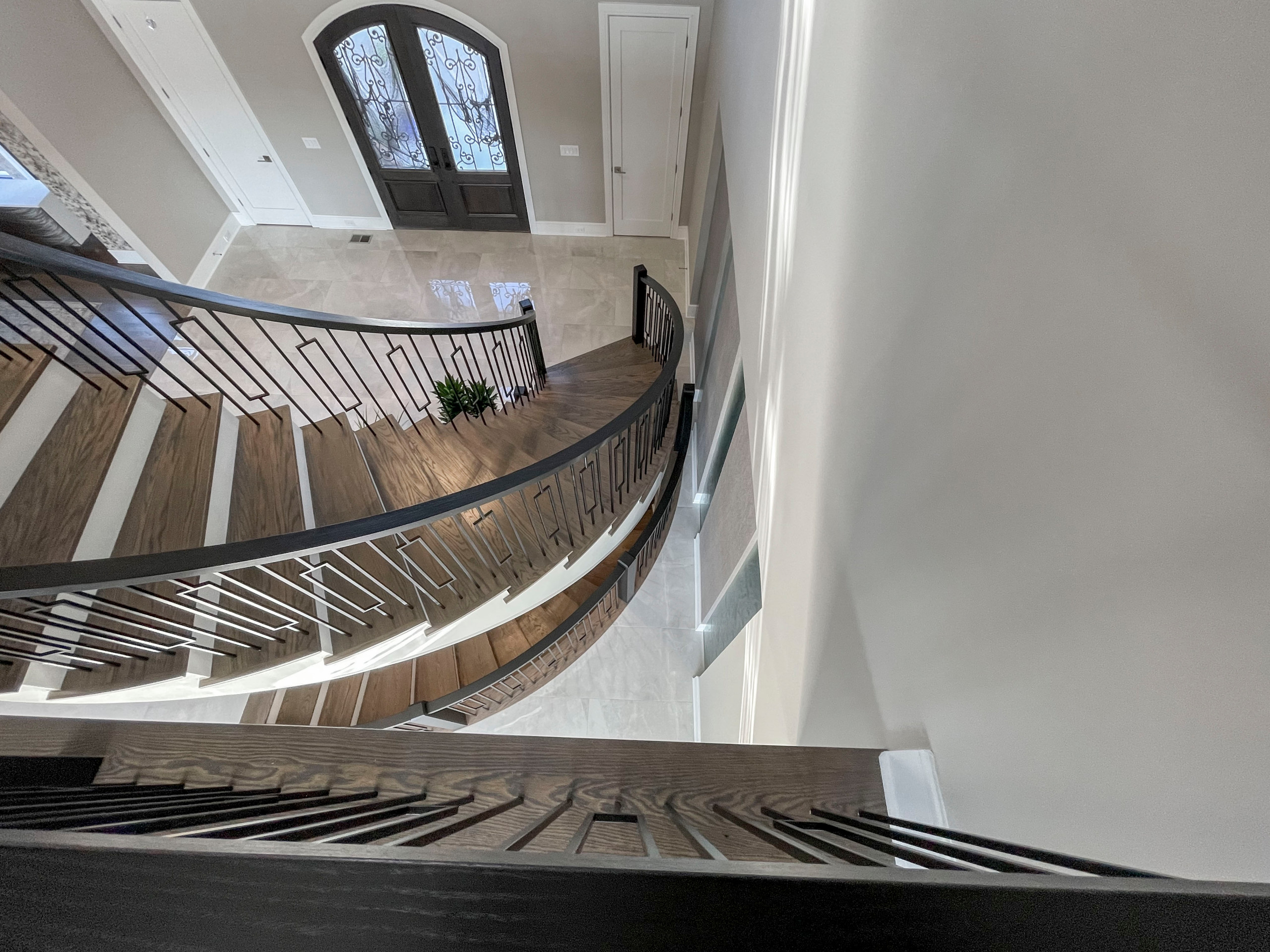 114_Striking Floating-Curved Staircase, Leesburg VA 20175