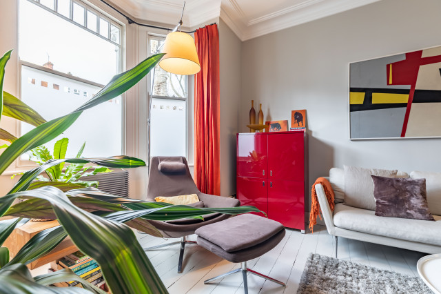 Mid Century Modern home midcentury-living-room