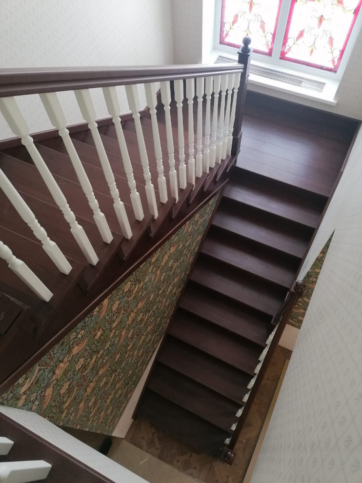 Деревянная  лестница