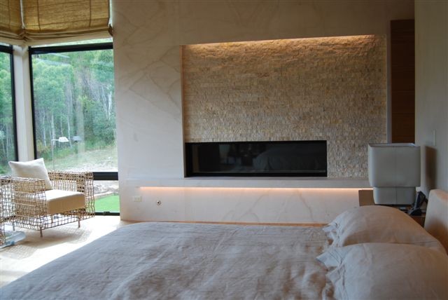 Fireplace lighting bedroom