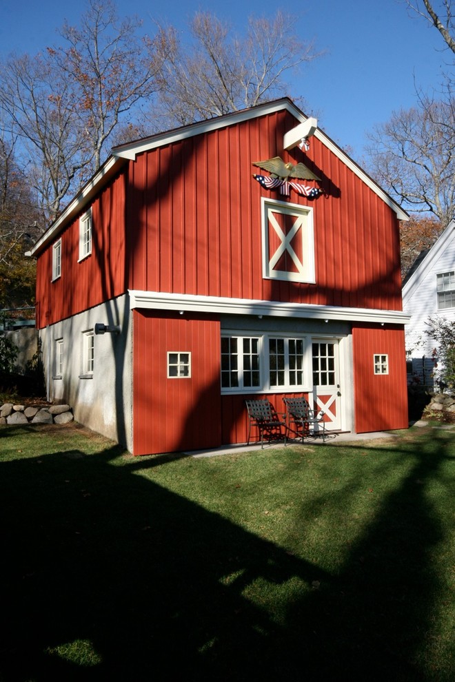 Design ideas for a large traditional detached barn in Boston.