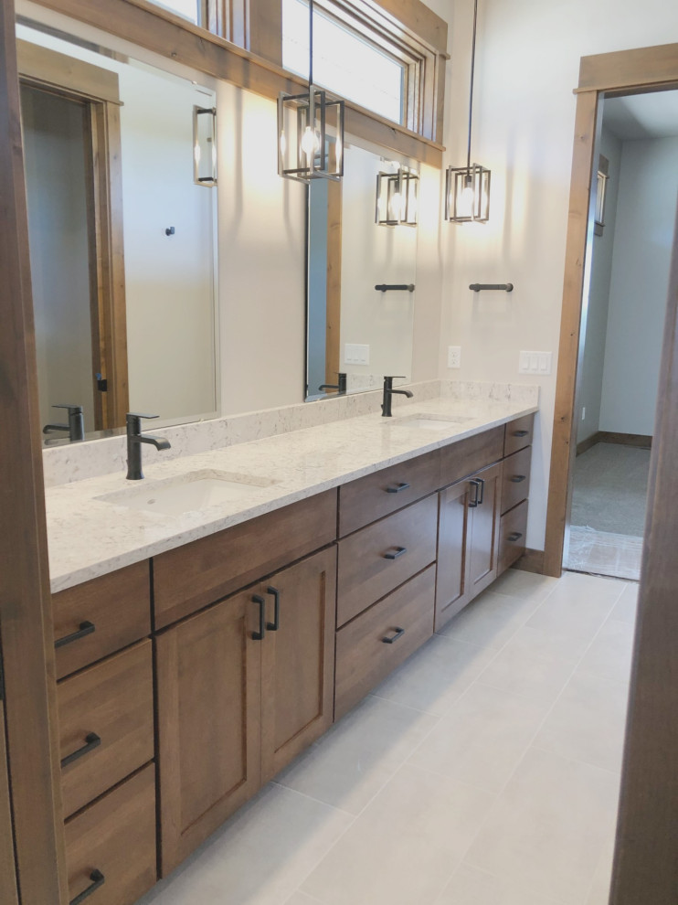 Bathroom - rustic bathroom idea