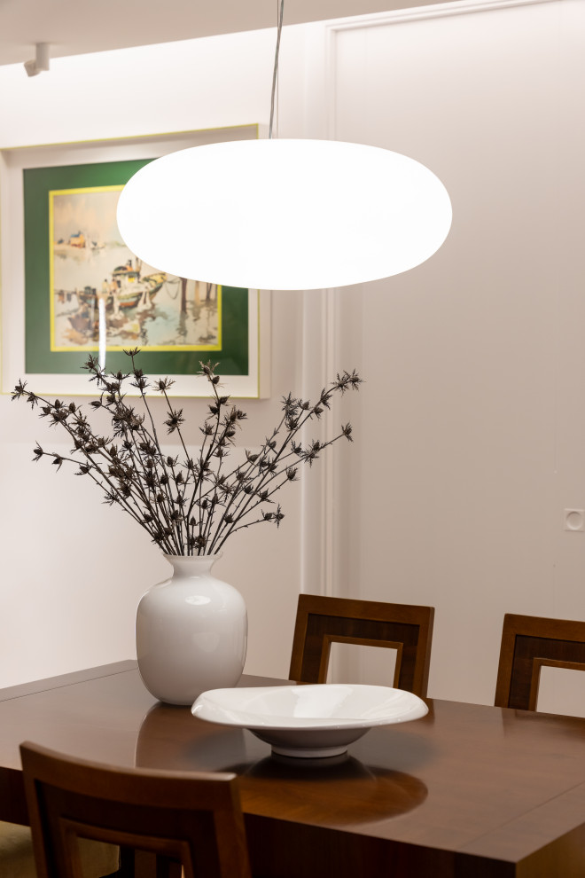 Atico "capricho" con algunos muebles de familia.
