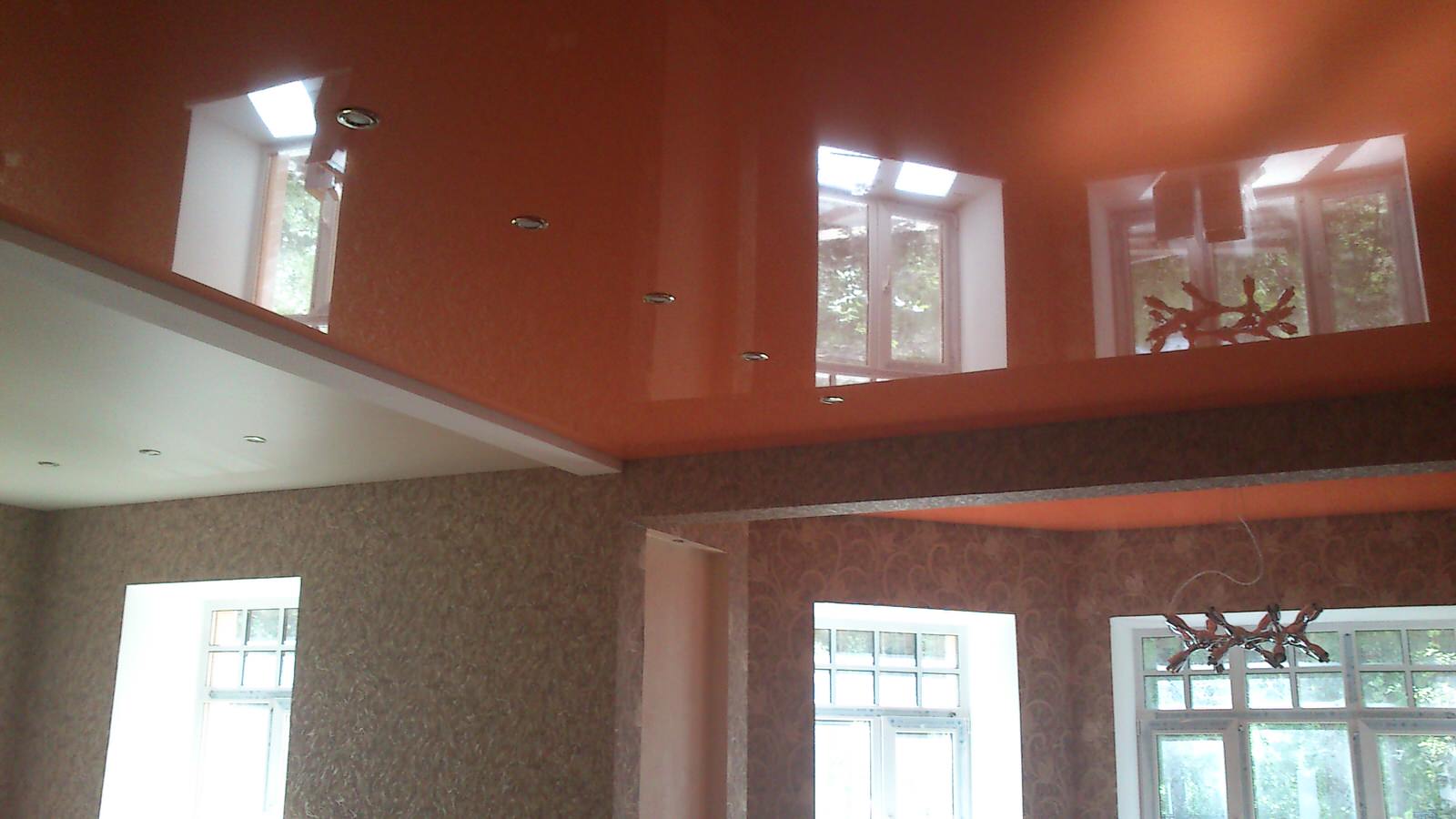 Натяжные потолки