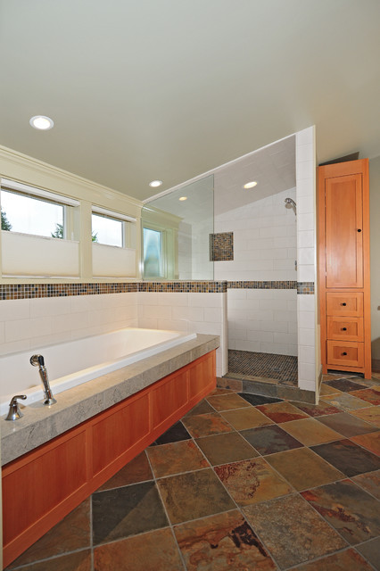 Bathrooms american-craftsman-badezimmer