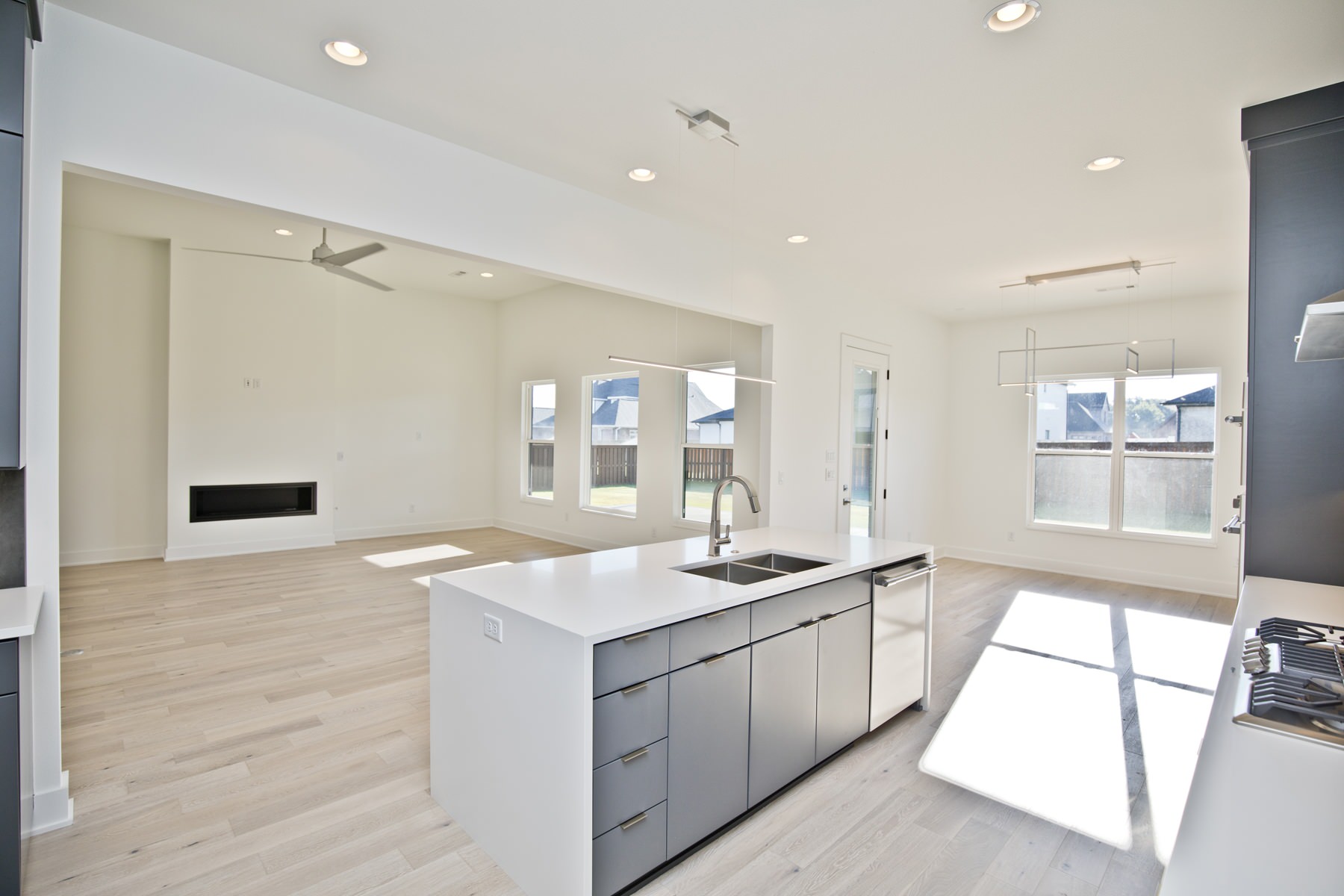 SV136_8605 S 86th PL