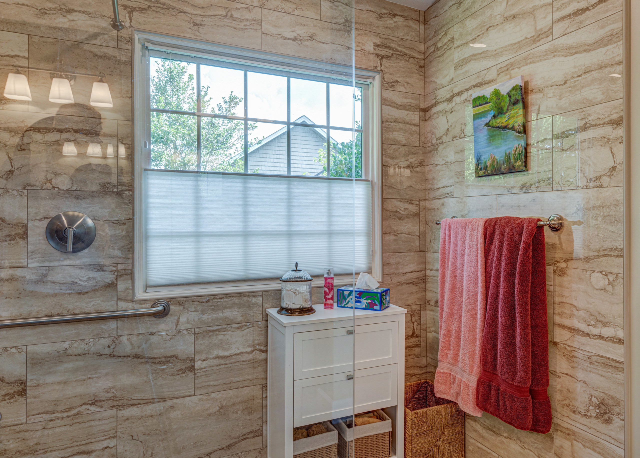 28 Thames Court - Bathroom