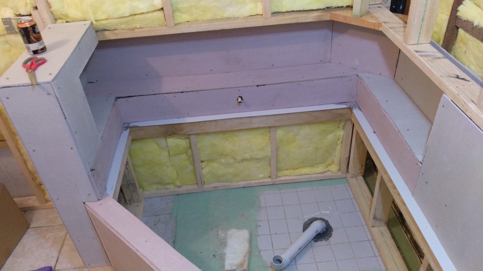 Mediterranean bathroom in Wollongong.