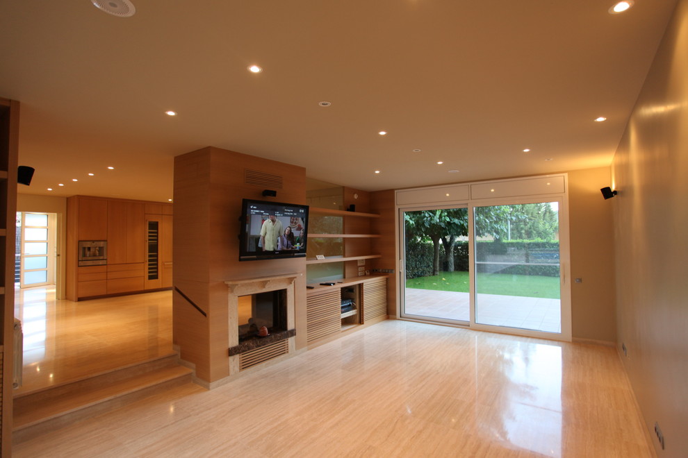 This is an example of a contemporary living room in Barcelona.