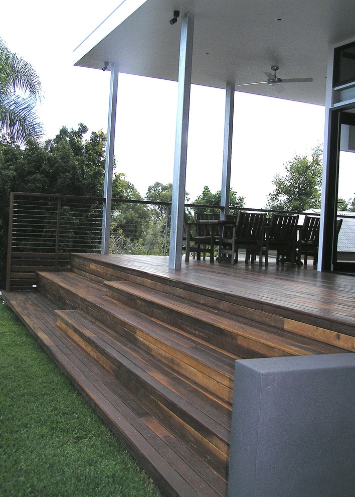 Contemporary deck in Brisbane.