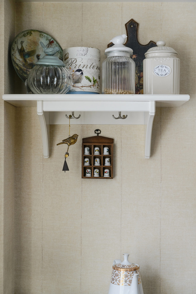 Сапожник с сапогами