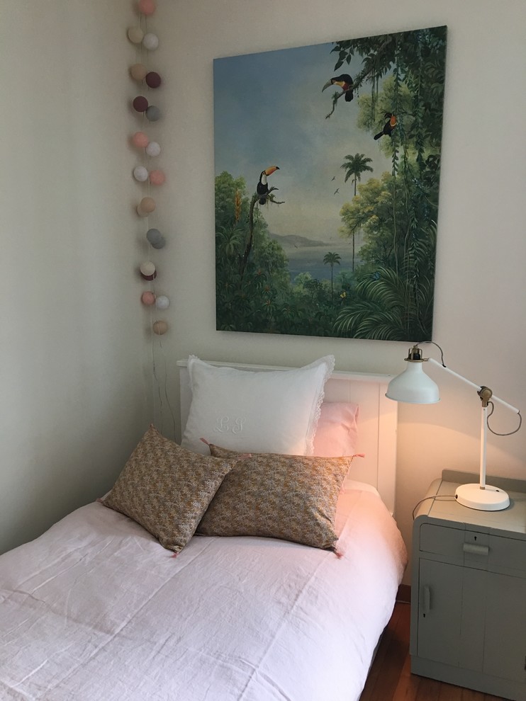 Contemporary bedroom in Singapore.