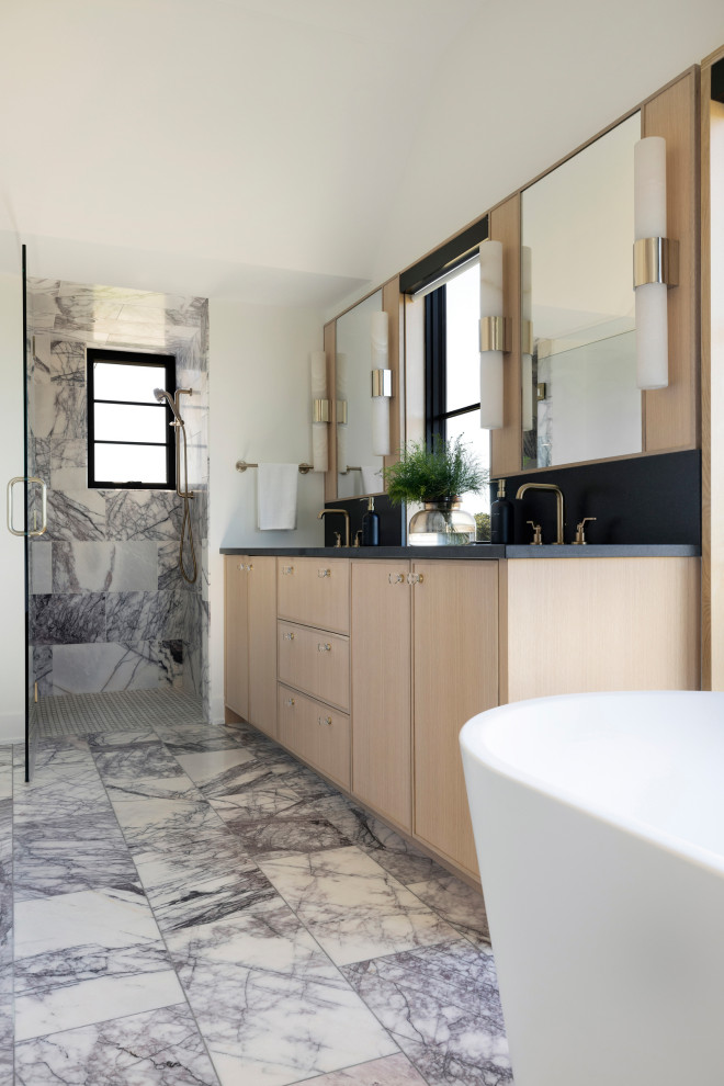 Inspiration for a transitional bathroom remodel in Minneapolis