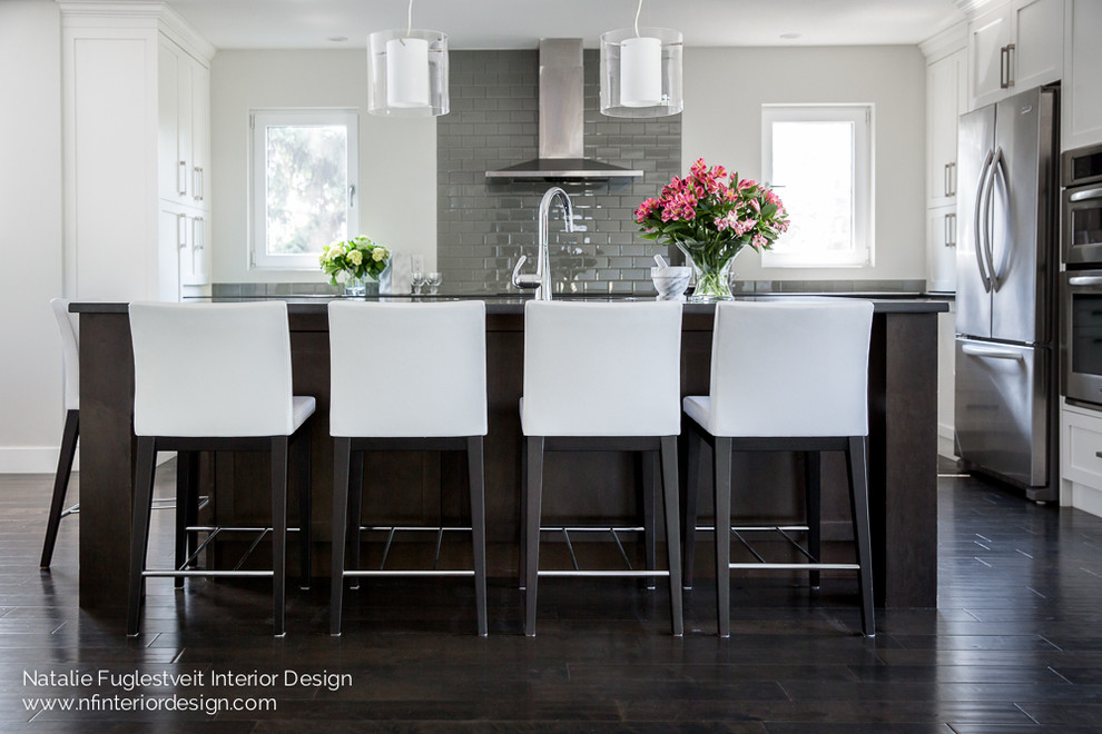 Kitchen - kitchen idea in Calgary