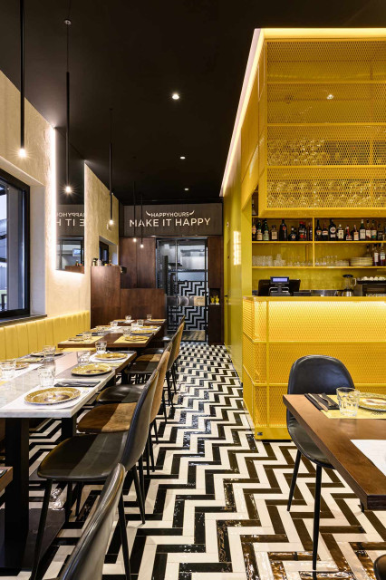 Happy Hours modern