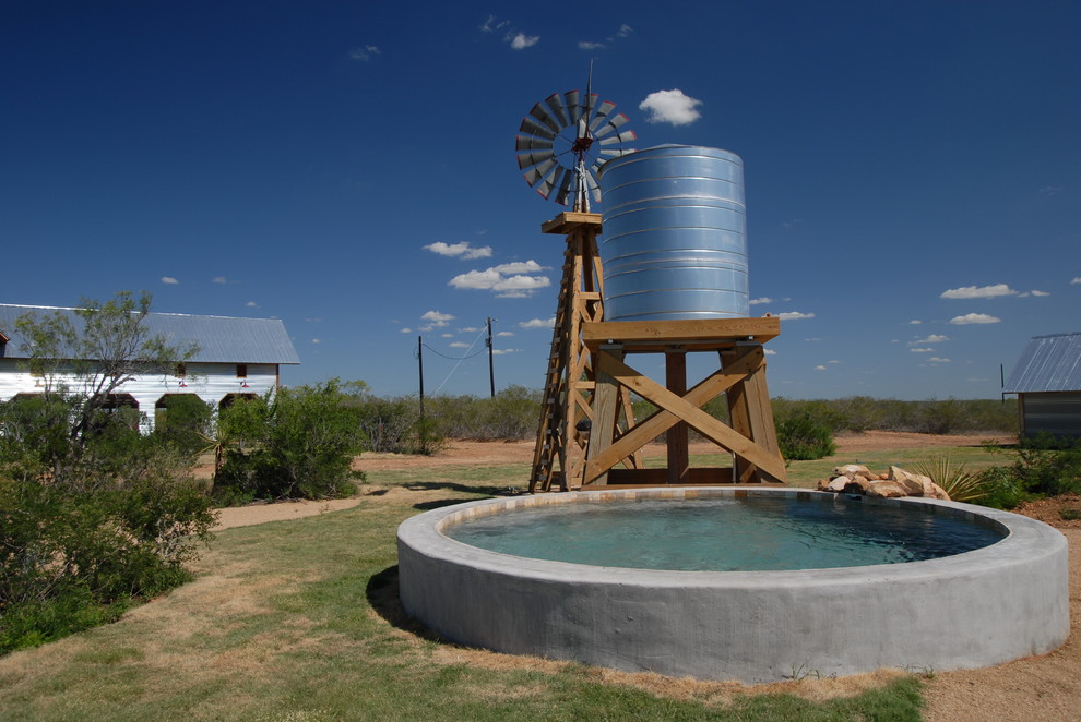 Moore, Texas Ranch Round "Stock Tank" Pool