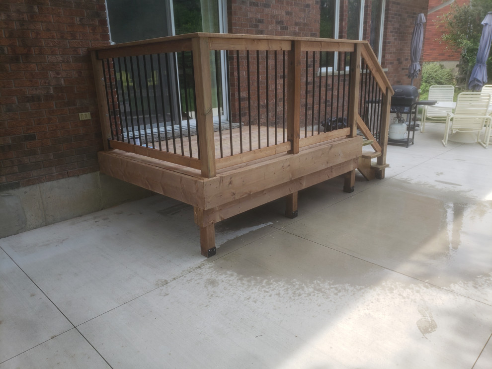 Small Deck Install (Kitchener)