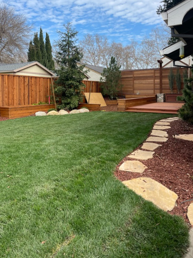 Outdoor Kitchen & Deck