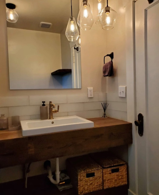 Transitional - Whimsical bathroom remodel nyklassisk-badrum