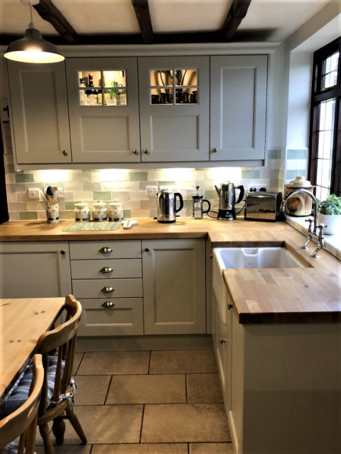 Mr and Mrs Hall traditional-kitchen